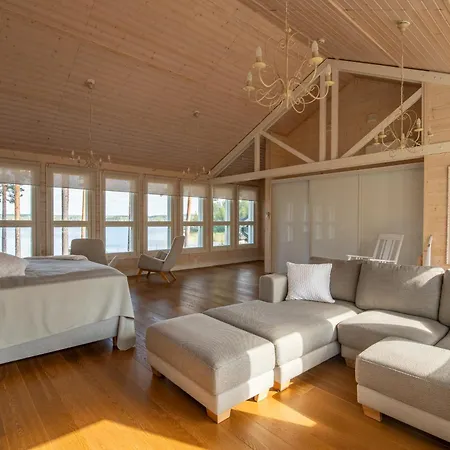 Grand Hideout Paeijaenne Villa *